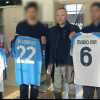Napoli, Mario Giuffredi regala le maglie azzurre ai detenuti del carcere minorile di Nisida 