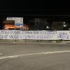 Fiorentina, altro striscione di contestazione: "Vedervi giocare è stata una sofferenza, fate le valigie"