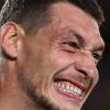 Cagliari-Inter, infortunio per Belotti: lascia il campo sorretto dai sanitari