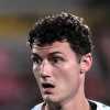 Addio Inter, Pavard atterra a Marsiglia: tra autografi e selfie, i tifosi gli dedicano...