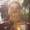 Diritti LGBT, il calciatore Josh Cavallo chiede al compagno di sposarlo in campo