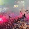 Tutti in piazza a Napoli per la festa scudetto, l'assalto alla fontana del Carciofo...