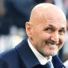 Spalletti compie 67 anni, gli auguri della Juventus: "Guida sapiente e loquace"