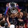 Parigi esplode per il PSG: parata sugli Champs-Élysées e visita all’Eliseo con la...