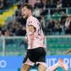 Serie B, Le Douaron e Gomes lanciano il Palermo in vetta: Bari sconfitto  2-0
