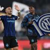 Inter, la festa è appena iniziata: in cima alla sede compare la scritta "Double"