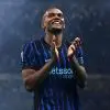 Akanji scopre del rinnovo di Chivu con l'Inter: "Non lo sapevo, è bello lavorare...