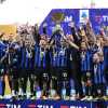 Inter, festa a San Siro: Lautaro e Inzaghi alzano lo scudetto. Le immagini della premiazione