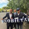 Pedro arrivato alla cena d'addio alla Lazio, un tifoso gli consegna la targa: "La...