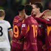 3-0 nell'anticipo al Pisa, La Repubblica (ed. Roma): "Malen più forte dei veleni"...
