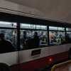 Scontri a Napoli, i tifosi dell'Eintracht sono appena partiti dal lungomare scortati da 7 autobus