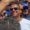 Inter, nella fan zone di Monaco spunta anche Guarin: selfie e cori dei tifosi nerazzurri...