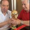 Argentina, Carlos Bilardo si ritrova ad alzare la coppa del mondo 36 anni dopo