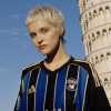 Pisa, presentata la prima maglia per la Serie A: avrà inserti dorati
