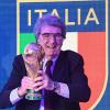 Auguri a Dino Zoff, il campione del mondo compie 84 anni. Gravina: "Esempio e icona,...