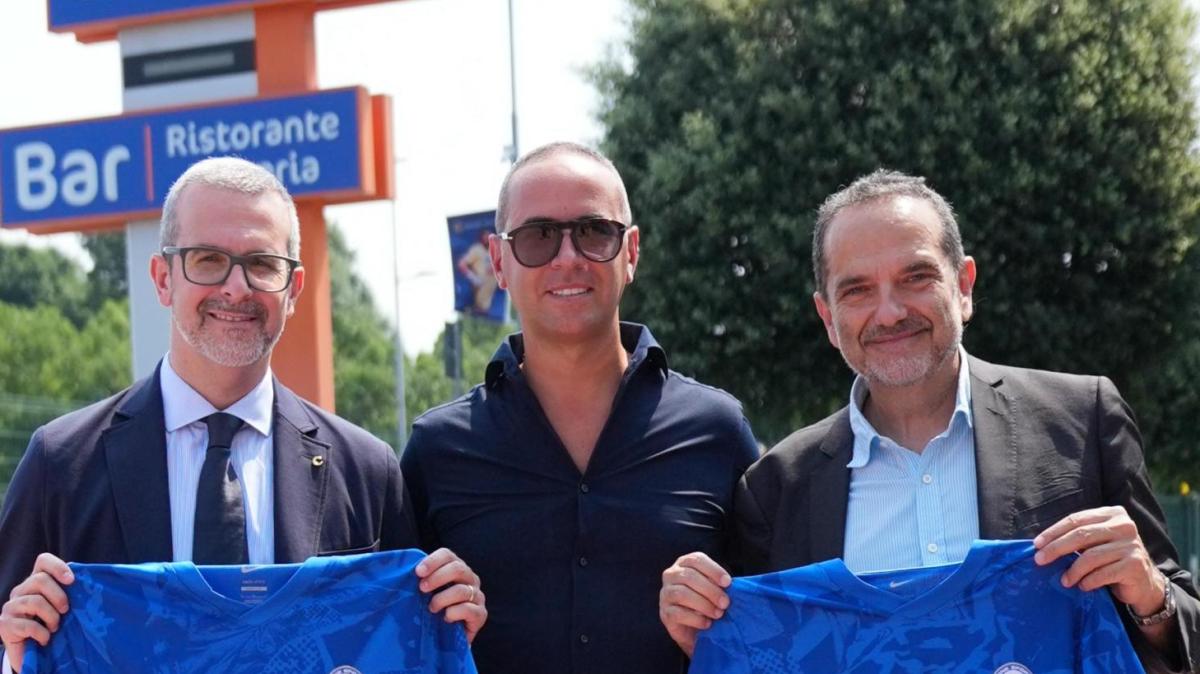 Folgore, il sindaco replica a Criscitiello: "Mai chiusi per ferie, sua ricostruzione non regge"