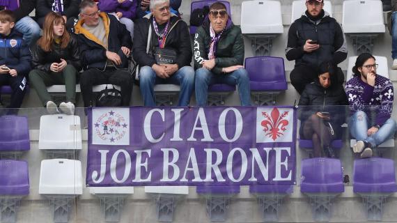 Stadio pieno, maxi-coreografia dedicata: Fiorentina-Milan nel ricordo di Joe Barone
