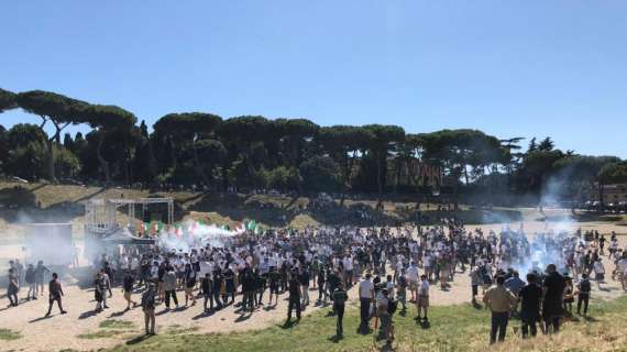TMW - Gli Ultras a Roma contro il Governo: momenti di tensione e scontri con la polizia