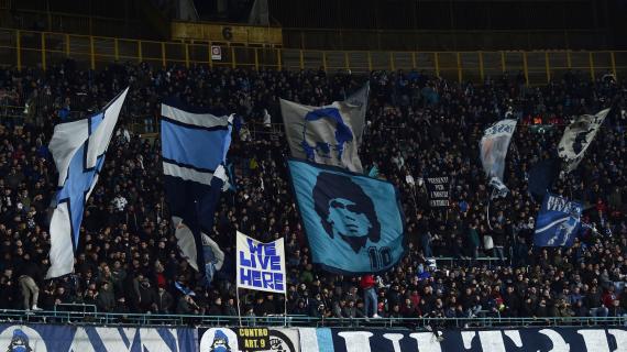 Il Maradona si colora d'azzurro. Il comunicato della Curva A: "Maglia, sciarpa e bandiere"