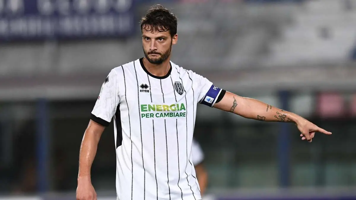 Salernitana, il difensore Prestia nel mirino del diesse Faggiano