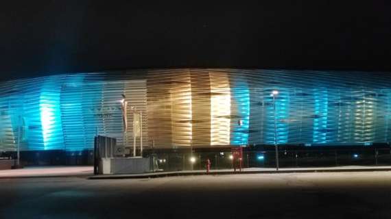 Udinese, gesto di vicinanza all'Ucraina: la Dacia Arena si illumina con i colori della bandiera