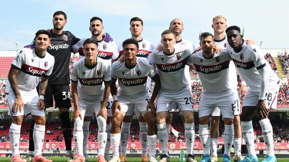 Il Bologna ha presentato la nuova terza maglia: i dettagli e le immagini 