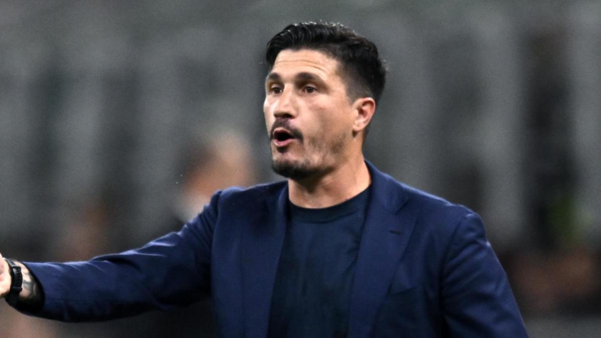 Cagliari, Pisacane: "Orgoglioso del nostro sacrificio. Ma da domani si torna a lavorare"