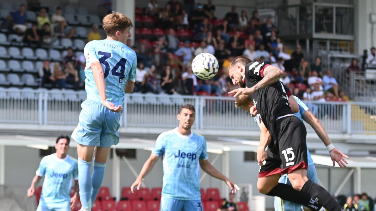 Arezzo, Gigli verso il ritorno in Serie C. Il difensore piace a Reggiana e Sambenedettese