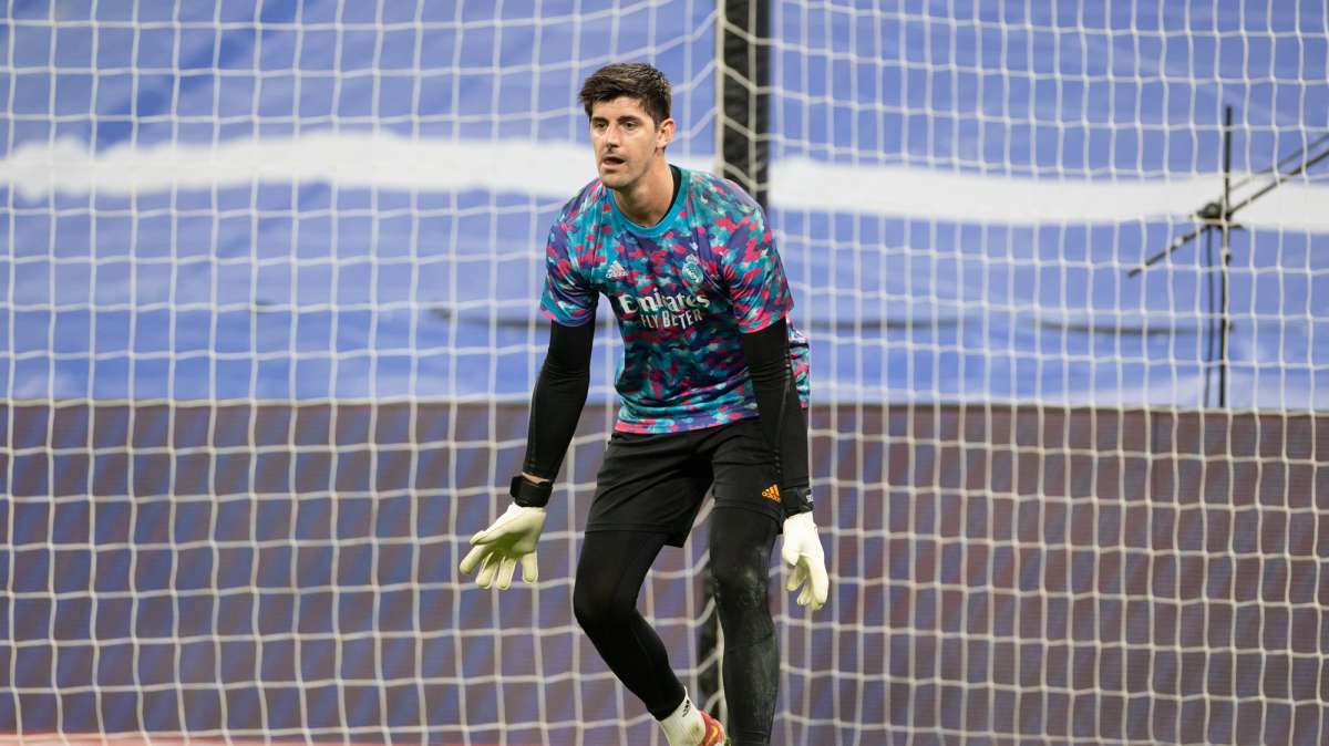 Real Madrid, primi processi alla squadra: la stampa spagnola salva solo Courtois e Militao