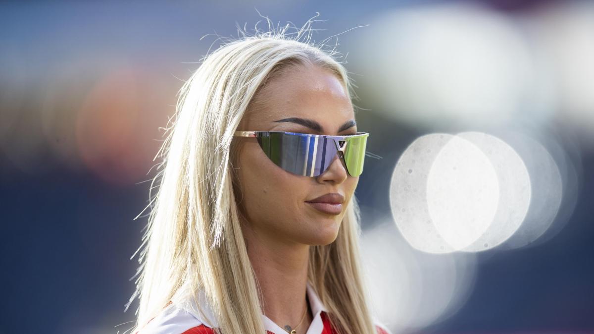 A Como furto in casa della calciatrice Alisha Lehmann: "La prossima volta per favore pulite"