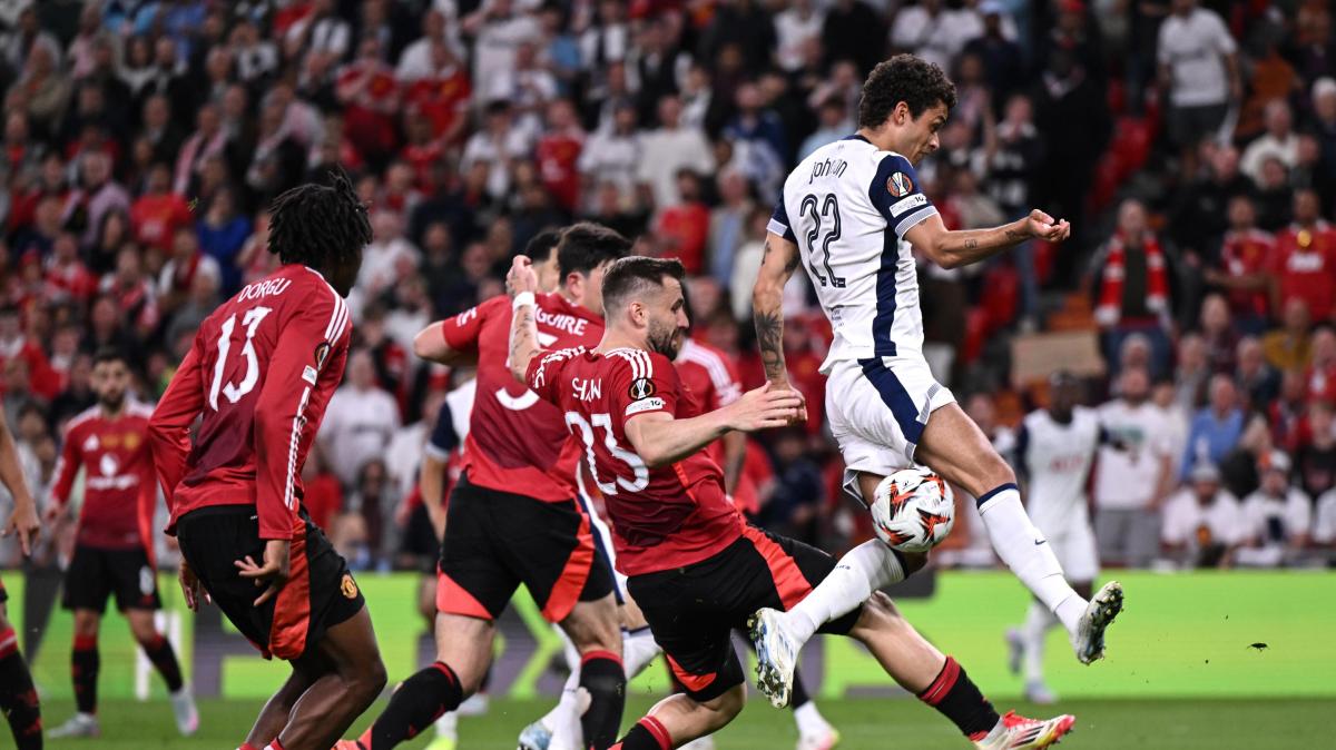 Effetto Carrick al Man United, Shaw svela il segreto: "Ha portato tanti cambiamenti"