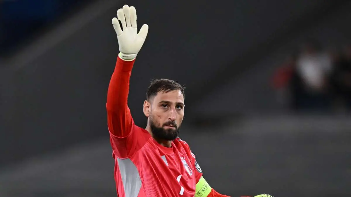 Nessuno è profeta in patria, nemmeno Donnarumma. Ma rivede il Napoli da protagonista