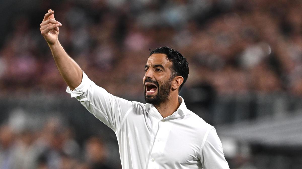 Milan, Amorim: "Sbagliato troppo nei primi 45'. Non possiamo giocare solo un tempo"