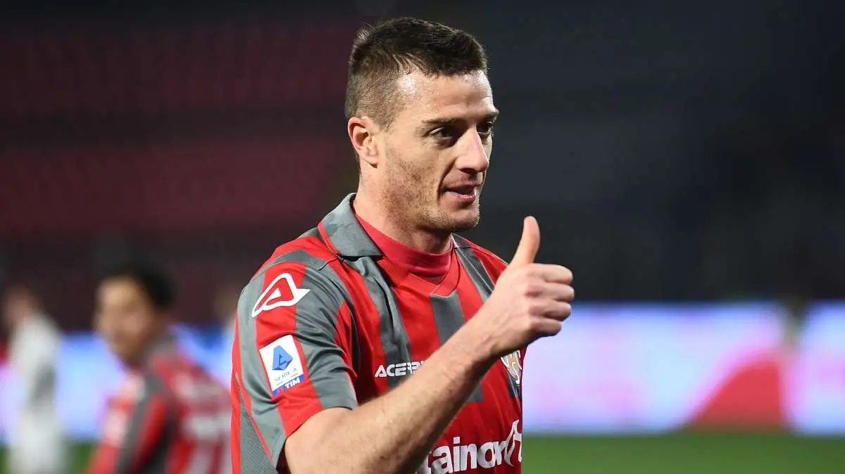 Daniel Ciofani dà l'addio al calcio giocato. Gli omaggi della Cremonese e del Frosinone