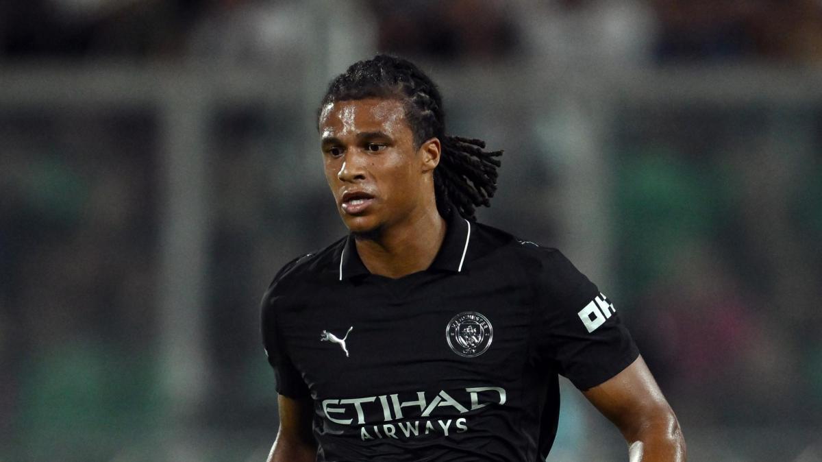 Barcellona, occasione dalla Premier: Manchester City apre alla cessione di Aké