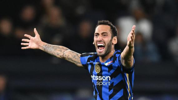 Inter, Calhanoglu dopo Manchester: "Dovevamo mostrare carattere e lo abbiamo fatto"