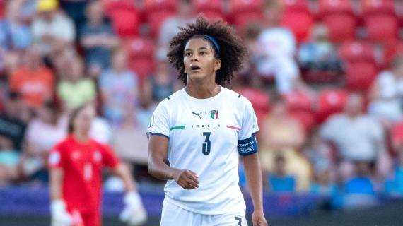 Più di una calciatrice, Sara Gama lascia il calcio giocato simbolo e leggenda