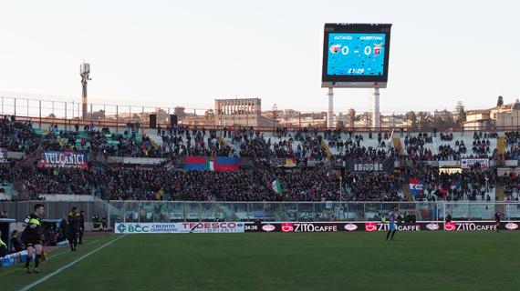 Sindaco di Catania: "Disgusto per la mancanza di rispetto nei confronti della storia del club"