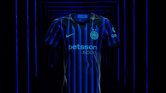 Inter, ecco la nuova maglia. Novità per le strisce nerazzurre, esordio al Mondiale per Club