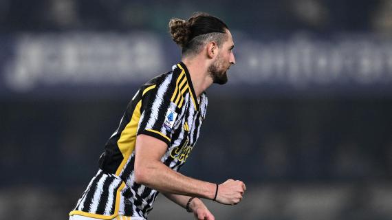 Juventus-Atalanta, Rabiot premiato per le 200 presenze in bianconero