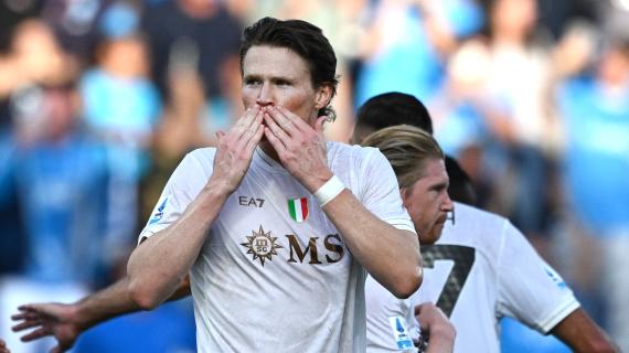 McTominay gol e traversa: all'intervallo Napoli avanti 0-1 contro il Sassuolo