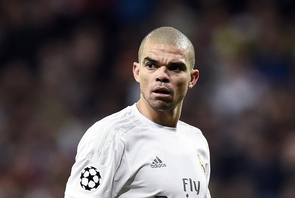 Non solo Mourinho, il Real Madrid vuole riportare al Bernabéu un'altra sua leggenda: Pepe