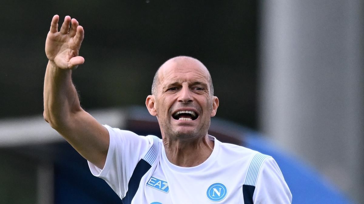 Napoli, Allegri dimentica l'Inter: "Le difficoltà vanno gestite parlando poco e lavorando"