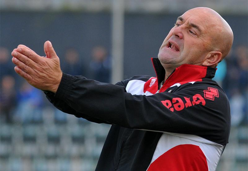 Serie D, il punto dopo la 10ª giornata. Situazione drammatica a Olbia, salta Erra a Pompei