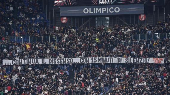 Roma, la Curva Sud con De Rossi: "Il destino ti riporterà dalla tua gente"