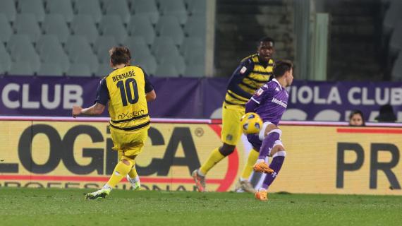 Il fattore B lancia un Parma da Serie A: Fiorentina sotto 0-2 al 45' e il Franchi fischia