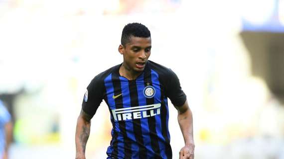 Inter, Marsiglia e Lione sfidano la Fiorentina per il brasiliano Dalbert