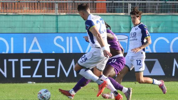 La Fiorentina guarda al dischetto...e sorride. Il Verona è come se partisse 0-2