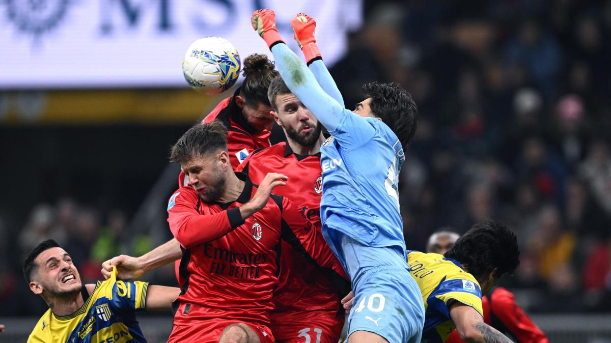 Si ferma anche il Milan con il Parma. Il Corriere della Sera: "E l'Inter vola a più dieci"