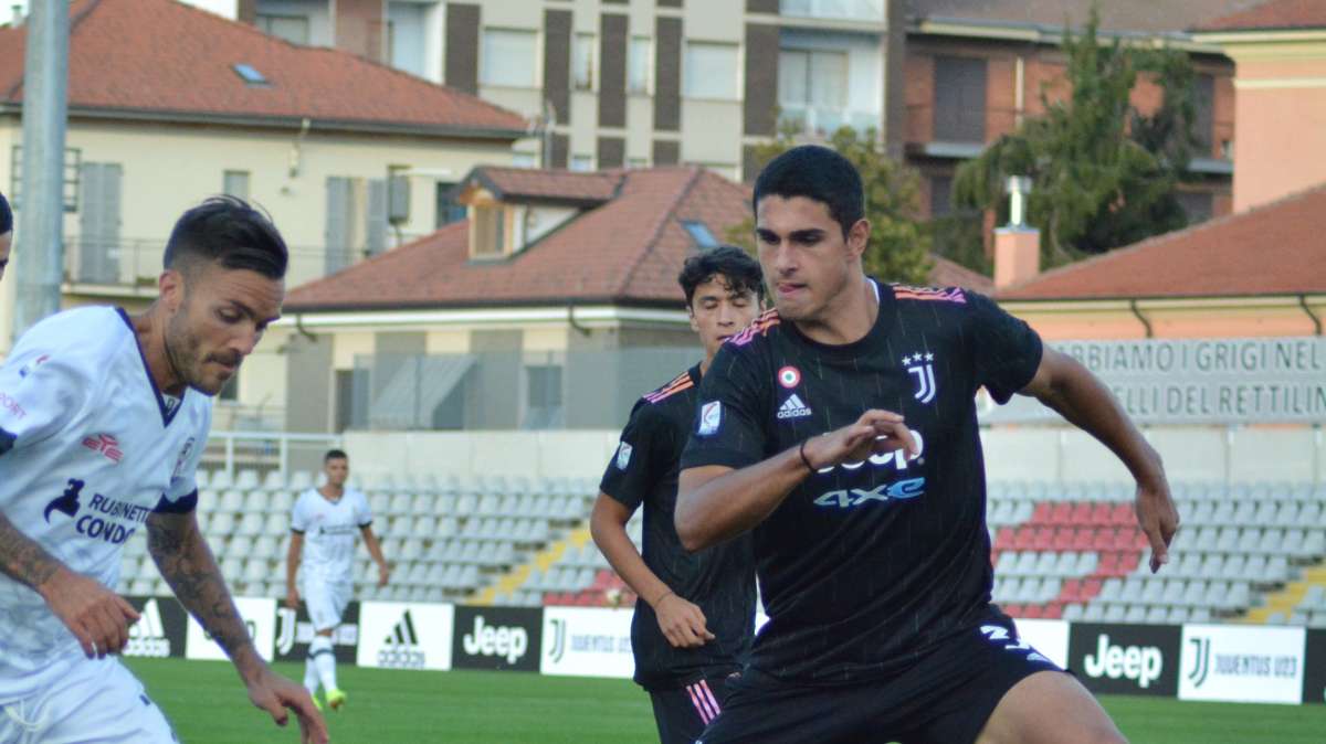 Brescia, nuova idea per la difesa: contatti per Stramaccioni della Juventus NG